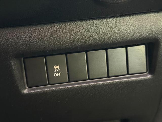 スイフト RSパドルシフト純正ナビTVローダウン純正アルミ試乗OK パドルシフト RSRダウンサス 純正メモリーナビTV オートLEDライト フォグランプ シートヒーター スマートキー プッシュスタート 純正アルミ 革巻きステアリング 試乗OK(25枚目)