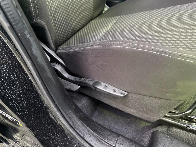 スイフト RSパドルシフト純正ナビTVローダウン純正アルミ試乗OK パドルシフト RSRダウンサス 純正メモリーナビTV オートLEDライト フォグランプ シートヒーター スマートキー プッシュスタート 純正アルミ 革巻きステアリング 試乗OK(27枚目)