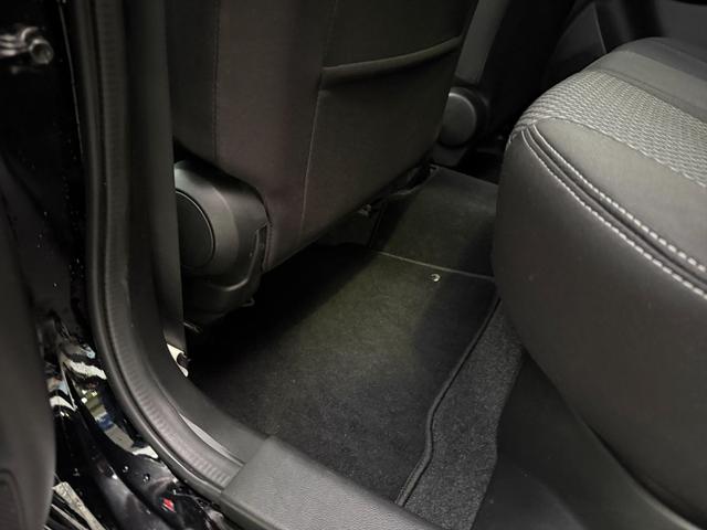 スイフト RSパドルシフト純正ナビTVローダウン純正アルミ試乗OK パドルシフト RSRダウンサス 純正メモリーナビTV オートLEDライト フォグランプ シートヒーター スマートキー プッシュスタート 純正アルミ 革巻きステアリング 試乗OK(29枚目)