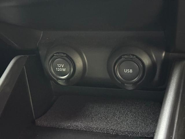 スイフト RSパドルシフト純正ナビTVローダウン純正アルミ試乗OK パドルシフト RSRダウンサス 純正メモリーナビTV オートLEDライト フォグランプ シートヒーター スマートキー プッシュスタート 純正アルミ 革巻きステアリング 試乗OK(33枚目)