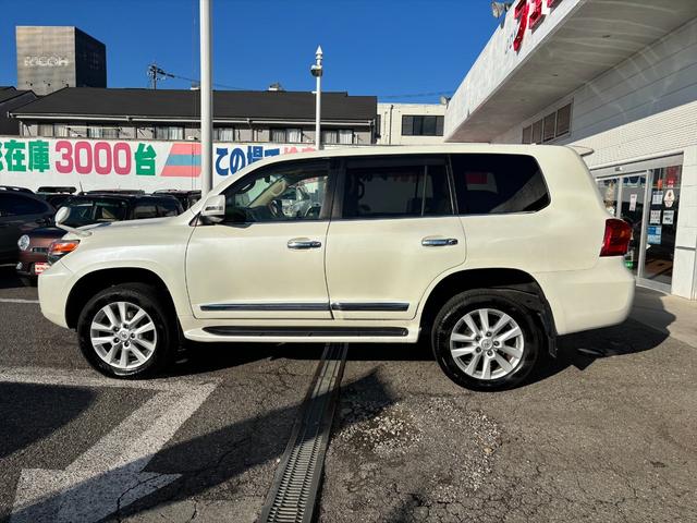 ☆全国納車可能です☆欲しい車が見つかった！！・・けど遠い・・諦めないで下さい！弊社では全国のお客様へ弊社自慢の車輌をお届けしています☆ご相談下さい♪