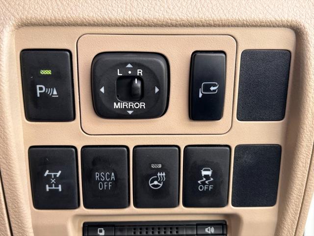 フェニックスではオンライン商談に取り組んでいます！お手持ちのスマホ、パソコンでＺＯＯＭアプリをインストールするだけで車輌がお家で見れて商談出来ます！詳しくはスタッフまで。