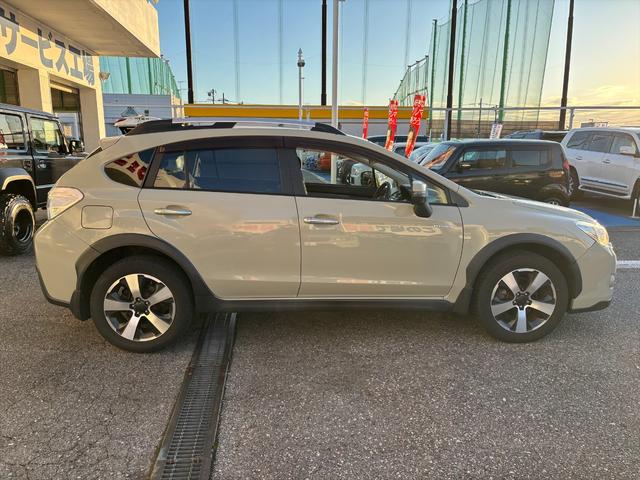 ＸＶハイブリッド ２．０ｉ－Ｌ　アイサイト４ＷＤ　アイサイト　レーンキープ　４ＷＤ　アイサイト　レーンキープ　アダプティブクルーズコントロール　メモリーナビＴＶ　Ｂｌｕｅｔｏｏｔｈ　バックカメラ　パワーシート　スマートキー　ＥＴＣ　ルーフレール　オートＨＩＤライト　試乗ＯＫ（6枚目）