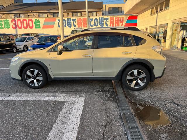 ＸＶハイブリッド ２．０ｉ－Ｌ　アイサイト４ＷＤ　アイサイト　レーンキープ　４ＷＤ　アイサイト　レーンキープ　アダプティブクルーズコントロール　メモリーナビＴＶ　Ｂｌｕｅｔｏｏｔｈ　バックカメラ　パワーシート　スマートキー　ＥＴＣ　ルーフレール　オートＨＩＤライト　試乗ＯＫ（10枚目）