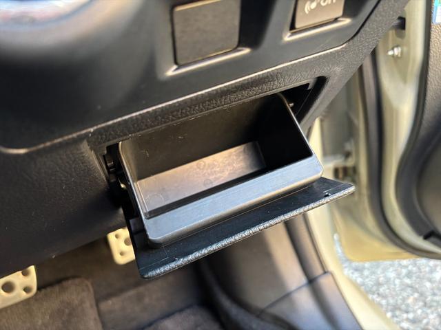 ＸＶハイブリッド ２．０ｉ－Ｌ　アイサイト４ＷＤ　アイサイト　レーンキープ　４ＷＤ　アイサイト　レーンキープ　アダプティブクルーズコントロール　メモリーナビＴＶ　Ｂｌｕｅｔｏｏｔｈ　バックカメラ　パワーシート　スマートキー　ＥＴＣ　ルーフレール　オートＨＩＤライト　試乗ＯＫ（49枚目）