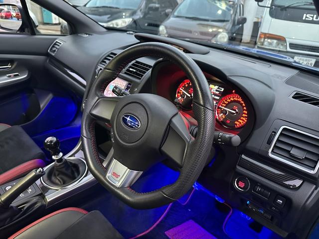 フェニックスではオンライン商談に取り組んでいます！お手持ちのスマホ、パソコンでＺＯＯＭアプリをインストールするだけで車輌がお家で見れて商談出来ます！詳しくはスタッフまで。