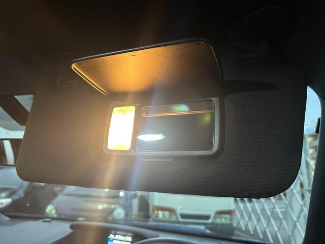 いつ、どこで、何が壊れるかは誰にも分かりません。そんな不安を解決！フェニックスでは２年２．４万キロの保証をご用意しております。