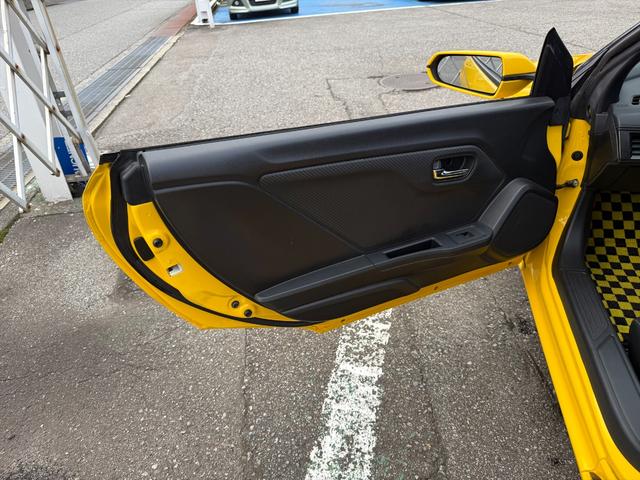 Ｓ６６０ α６速マニュアル　ＭＲターボ　ＣＴＢＡ　クルーズコントロール　６速マニュアル　ＣＴＢＡ　クルーズコントロール　Ｐｉｖｏｔブースト計　無限シフトノブ　ハーフレザーシート　ＥＴＣ　オートＬＥＤライト　スマートキー　プッシュスタート　革巻ステア　純正アルミ　試乗ＯＫ（26枚目）