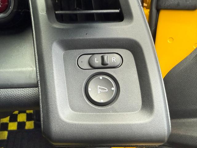 Ｓ６６０ α６速マニュアル　ＭＲターボ　ＣＴＢＡ　クルーズコントロール　６速マニュアル　ＣＴＢＡ　クルーズコントロール　Ｐｉｖｏｔブースト計　無限シフトノブ　ハーフレザーシート　ＥＴＣ　オートＬＥＤライト　スマートキー　プッシュスタート　革巻ステア　純正アルミ　試乗ＯＫ（32枚目）