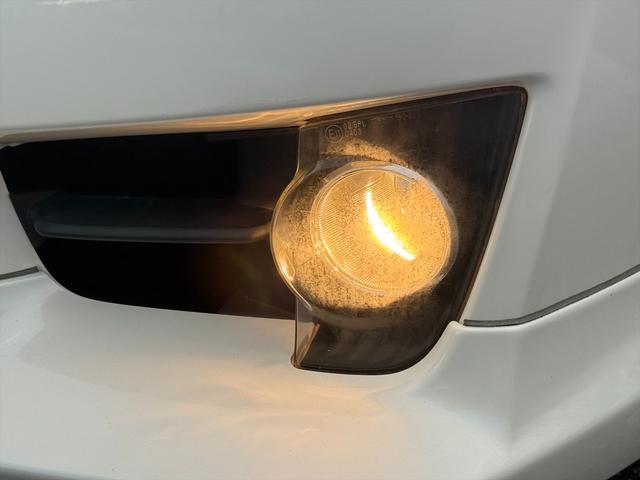 クラウン アスリート後期 TRDエアロ クルーズコントロール 純正ナビ 後期型 TRDフルエアロ クルーズコントロール メーカーナビ バックカメラ Bluetooth DVD再生 フルセグ パワーシート オートHIDライト ビルトインETC スマートキー フォグ 試乗OK(12枚目)