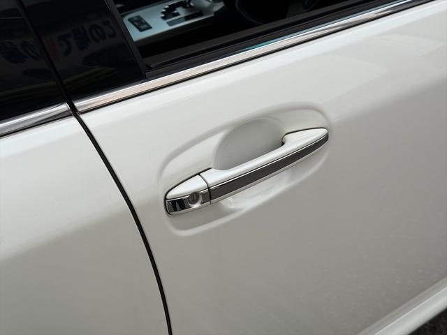 クラウン アスリート後期 TRDエアロ クルーズコントロール 純正ナビ 後期型 TRDフルエアロ クルーズコントロール メーカーナビ バックカメラ Bluetooth DVD再生 フルセグ パワーシート オートHIDライト ビルトインETC スマートキー フォグ 試乗OK(16枚目)