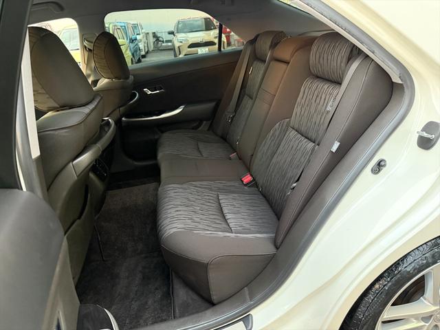 クラウン アスリート後期 TRDエアロ クルーズコントロール 純正ナビ 後期型 TRDフルエアロ クルーズコントロール メーカーナビ バックカメラ Bluetooth DVD再生 フルセグ パワーシート オートHIDライト ビルトインETC スマートキー フォグ 試乗OK(28枚目)