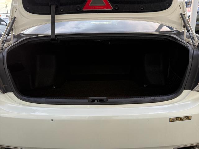 クラウン アスリート後期 TRDエアロ クルーズコントロール 純正ナビ 後期型 TRDフルエアロ クルーズコントロール メーカーナビ バックカメラ Bluetooth DVD再生 フルセグ パワーシート オートHIDライト ビルトインETC スマートキー フォグ 試乗OK(31枚目)