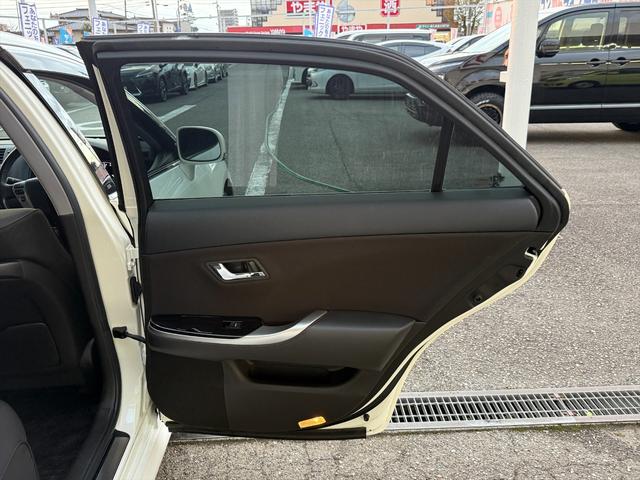 クラウン アスリート後期 TRDエアロ クルーズコントロール 純正ナビ 後期型 TRDフルエアロ クルーズコントロール メーカーナビ バックカメラ Bluetooth DVD再生 フルセグ パワーシート オートHIDライト ビルトインETC スマートキー フォグ 試乗OK(33枚目)