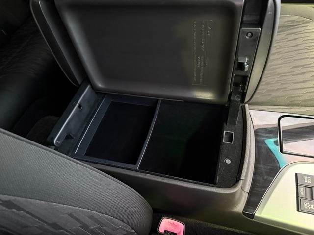 クラウン アスリート後期 TRDエアロ クルーズコントロール 純正ナビ 後期型 TRDフルエアロ クルーズコントロール メーカーナビ バックカメラ Bluetooth DVD再生 フルセグ パワーシート オートHIDライト ビルトインETC スマートキー フォグ 試乗OK(61枚目)