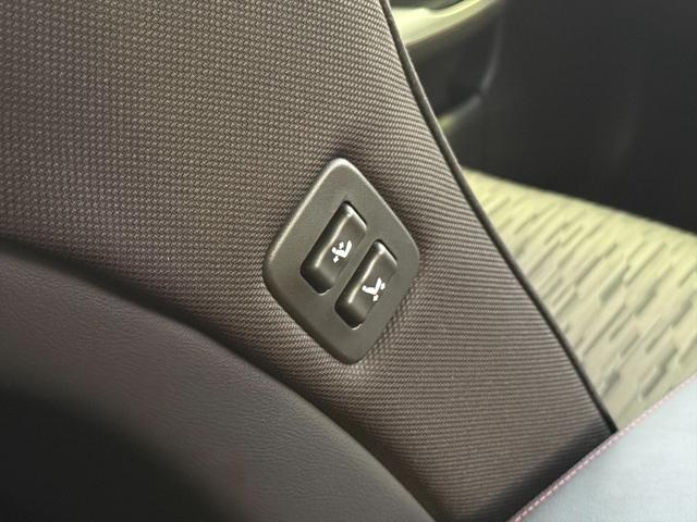 クラウン アスリート後期 TRDエアロ クルーズコントロール 純正ナビ 後期型 TRDフルエアロ クルーズコントロール メーカーナビ バックカメラ Bluetooth DVD再生 フルセグ パワーシート オートHIDライト ビルトインETC スマートキー フォグ 試乗OK(69枚目)