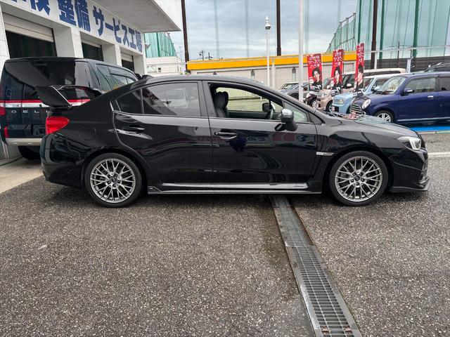 WRX S4 2.0GT-Sアイサイト4WD大型リアスポ純正ナビ試乗OK 4WD サンルーフ 大型スポイラー STIエアロ アドバンスドセーフティPKG 黒革シート アイサイト アダプティブクルコン BSM 純正ナビ バックカメラ Bluetooth 純正18AW 試乗OK(7枚目)