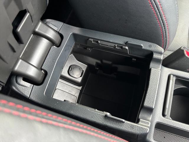 WRX S4 2.0GT-Sアイサイト4WD大型リアスポ純正ナビ試乗OK 4WD サンルーフ 大型スポイラー STIエアロ アドバンスドセーフティPKG 黒革シート アイサイト アダプティブクルコン BSM 純正ナビ バックカメラ Bluetooth 純正18AW 試乗OK(62枚目)