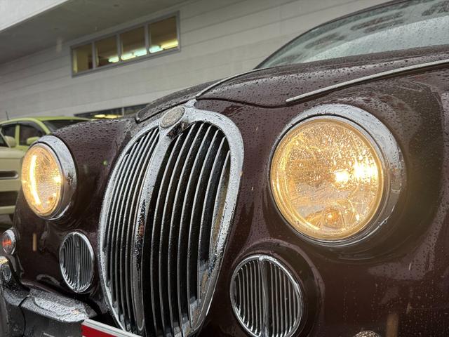 ビュート 12STプレミアム専用メッキバンパー専用ウッドパネル試乗OK 車検R9年5月まで メッキバンパー ウッドパネル トランクダンパー ライトレベライザー 間欠ワイパー ストラーダSDナビ Bluetooth フルセグTV バックカメラ ドラレコ ETC 試乗OK(12枚目)