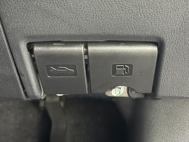 ビュート 12STプレミアム専用メッキバンパー専用ウッドパネル試乗OK 車検R9年5月まで メッキバンパー ウッドパネル トランクダンパー ライトレベライザー 間欠ワイパー ストラーダSDナビ Bluetooth フルセグTV バックカメラ ドラレコ ETC 試乗OK(52枚目)