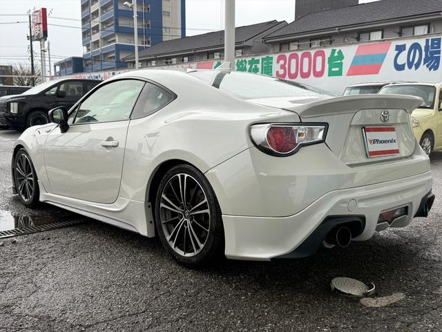 86 GT☆6MT☆VARISエアロ☆車高調☆マフラー☆試乗OK☆ 6MT VARISフロントバンパー TRDサイド&リアエアロ&リアスポ HKS MAX4SP車高調 柿本改マフラー BLITZスロコン クルコン HDDナビTV Bluetooth ドラレコ 試乗OK(11枚目)