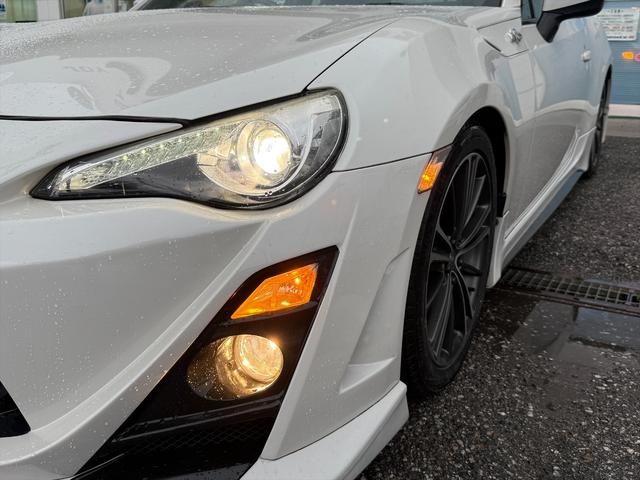 86 GT☆6MT☆VARISエアロ☆車高調☆マフラー☆試乗OK☆ 6MT VARISフロントバンパー TRDサイド&リアエアロ&リアスポ HKS MAX4SP車高調 柿本改マフラー BLITZスロコン クルコン HDDナビTV Bluetooth ドラレコ 試乗OK(15枚目)