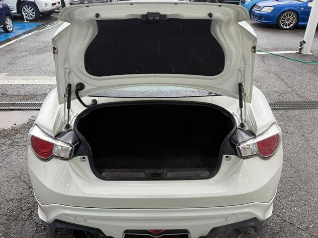 86 GT☆6MT☆VARISエアロ☆車高調☆マフラー☆試乗OK☆ 6MT VARISフロントバンパー TRDサイド&リアエアロ&リアスポ HKS MAX4SP車高調 柿本改マフラー BLITZスロコン クルコン HDDナビTV Bluetooth ドラレコ 試乗OK(23枚目)