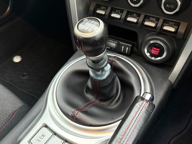 86 GT☆6MT☆VARISエアロ☆車高調☆マフラー☆試乗OK☆ 6MT VARISフロントバンパー TRDサイド&リアエアロ&リアスポ HKS MAX4SP車高調 柿本改マフラー BLITZスロコン クルコン HDDナビTV Bluetooth ドラレコ 試乗OK(57枚目)