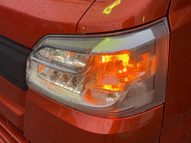 ハイゼットトラック ジャンボSA3t4WD☆リフトUP☆トノカバー☆試乗OK☆ 4WD リフトアップ 荷台トノカバー LEDバーライト LED作業灯 社外テール 社外アルミ MUDSTARタイヤ デジタルインナーミラー スマートアシスト 純正ナビTV バックカメラ ETC試乗OK(11枚目)