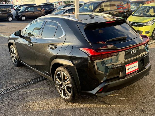 ＵＸ ＵＸ２５０ｈブラウンエディション４ＷＤ　プリクラッシュＳ　４ＷＤ　プリクラッシュＳ　ＬＴＡ　ＢＳＭ　本革シート　レーダークルーズコントロール　パーキングサイドアシスト　ルーフレール　メーカー純正ナビＴＶ　Ｂｌｕｅｔｏｏｔｈ　全方位カメラ　ＥＴＣ　試乗ＯＫ（6枚目）