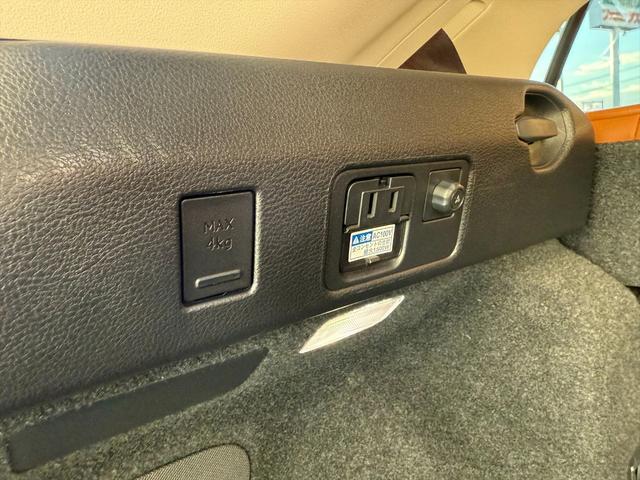 ＵＸ ＵＸ２５０ｈブラウンエディション４ＷＤ　プリクラッシュＳ　４ＷＤ　プリクラッシュＳ　ＬＴＡ　ＢＳＭ　本革シート　レーダークルーズコントロール　パーキングサイドアシスト　ルーフレール　メーカー純正ナビＴＶ　Ｂｌｕｅｔｏｏｔｈ　全方位カメラ　ＥＴＣ　試乗ＯＫ（34枚目）