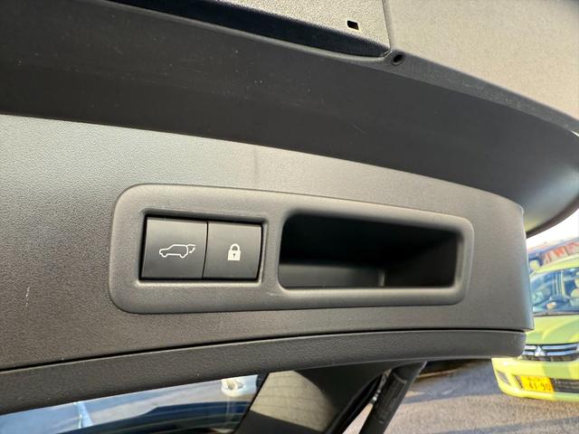 ＵＸ ＵＸ２５０ｈブラウンエディション４ＷＤ　プリクラッシュＳ　４ＷＤ　プリクラッシュＳ　ＬＴＡ　ＢＳＭ　本革シート　レーダークルーズコントロール　パーキングサイドアシスト　ルーフレール　メーカー純正ナビＴＶ　Ｂｌｕｅｔｏｏｔｈ　全方位カメラ　ＥＴＣ　試乗ＯＫ（37枚目）