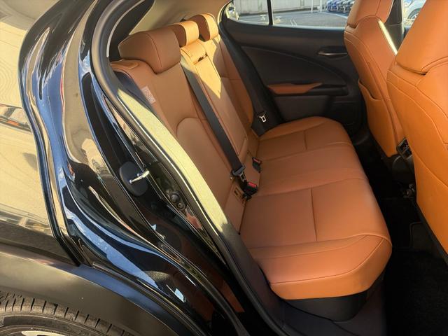 ＵＸ ＵＸ２５０ｈブラウンエディション４ＷＤ　プリクラッシュＳ　４ＷＤ　プリクラッシュＳ　ＬＴＡ　ＢＳＭ　本革シート　レーダークルーズコントロール　パーキングサイドアシスト　ルーフレール　メーカー純正ナビＴＶ　Ｂｌｕｅｔｏｏｔｈ　全方位カメラ　ＥＴＣ　試乗ＯＫ（39枚目）