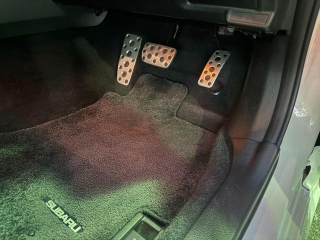 インプレッサスポーツハイブリッド ハイブリッド２．０ｉ－Ｓアイサイト４ＷＤ純正ナビＴＶ試乗ＯＫ　４ＷＤ　アイサイト　レーンキープ　アダプティブクルーズコントロール　純正メモリーナビ　フルセグＴＶ　Ｂｌｕｅｔｏｏｔｈ　Ｂカメラ　ハーフレザーシート　パワーシート　ドラレコ　ビルトインＥＴＣ　試乗ＯＫ（18枚目）