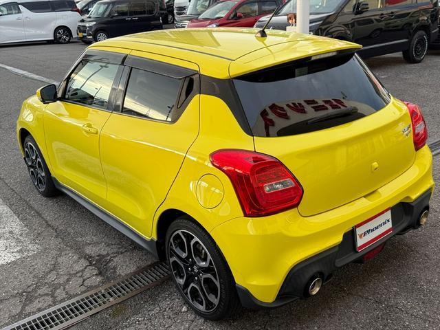 スイフトスポーツ ベースグレード６速マニュアル　デュアルセンサーブレーキＳ　６速マニュアル　デュアルセンサーブレーキＳ　レーンキープ　クルーズコントロール　純正８型ナビＴＶ　全方位カメラ　Ｂｌｕｅｔｏｏｔｈ　ビルトインＥＴＣ　ドラレコ　スマートキー　シートヒーター　試乗ＯＫ（6枚目）