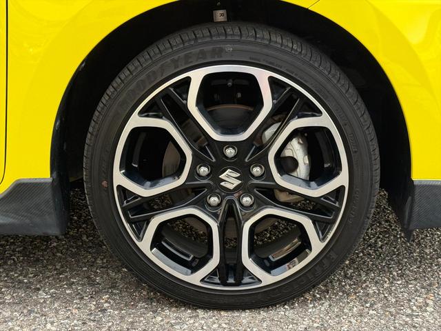 スイフトスポーツ ベースグレード６速マニュアル　デュアルセンサーブレーキＳ　６速マニュアル　デュアルセンサーブレーキＳ　レーンキープ　クルーズコントロール　純正８型ナビＴＶ　全方位カメラ　Ｂｌｕｅｔｏｏｔｈ　ビルトインＥＴＣ　ドラレコ　スマートキー　シートヒーター　試乗ＯＫ（17枚目）