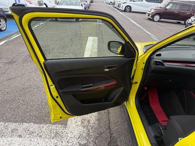 スイフトスポーツ ベースグレード６速マニュアル　デュアルセンサーブレーキＳ　６速マニュアル　デュアルセンサーブレーキＳ　レーンキープ　クルーズコントロール　純正８型ナビＴＶ　全方位カメラ　Ｂｌｕｅｔｏｏｔｈ　ビルトインＥＴＣ　ドラレコ　スマートキー　シートヒーター　試乗ＯＫ（23枚目）