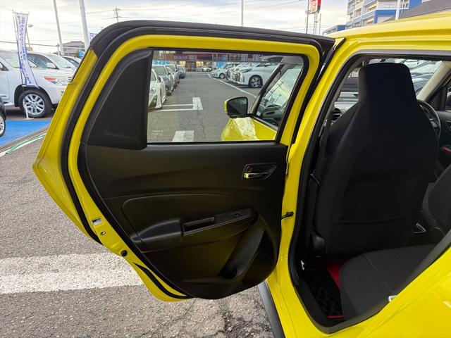 スイフトスポーツ ベースグレード６速マニュアル　デュアルセンサーブレーキＳ　６速マニュアル　デュアルセンサーブレーキＳ　レーンキープ　クルーズコントロール　純正８型ナビＴＶ　全方位カメラ　Ｂｌｕｅｔｏｏｔｈ　ビルトインＥＴＣ　ドラレコ　スマートキー　シートヒーター　試乗ＯＫ（29枚目）