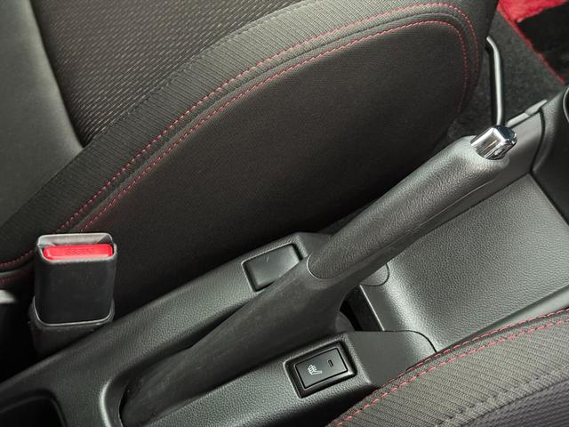 スイフトスポーツ ベースグレード６速マニュアル　デュアルセンサーブレーキＳ　６速マニュアル　デュアルセンサーブレーキＳ　レーンキープ　クルーズコントロール　純正８型ナビＴＶ　全方位カメラ　Ｂｌｕｅｔｏｏｔｈ　ビルトインＥＴＣ　ドラレコ　スマートキー　シートヒーター　試乗ＯＫ（66枚目）