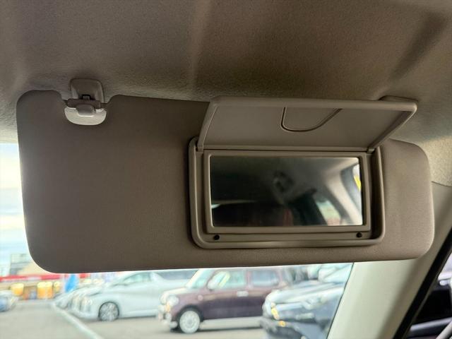 スイフトスポーツ ベースグレード６速マニュアル　デュアルセンサーブレーキＳ　６速マニュアル　デュアルセンサーブレーキＳ　レーンキープ　クルーズコントロール　純正８型ナビＴＶ　全方位カメラ　Ｂｌｕｅｔｏｏｔｈ　ビルトインＥＴＣ　ドラレコ　スマートキー　シートヒーター　試乗ＯＫ（68枚目）