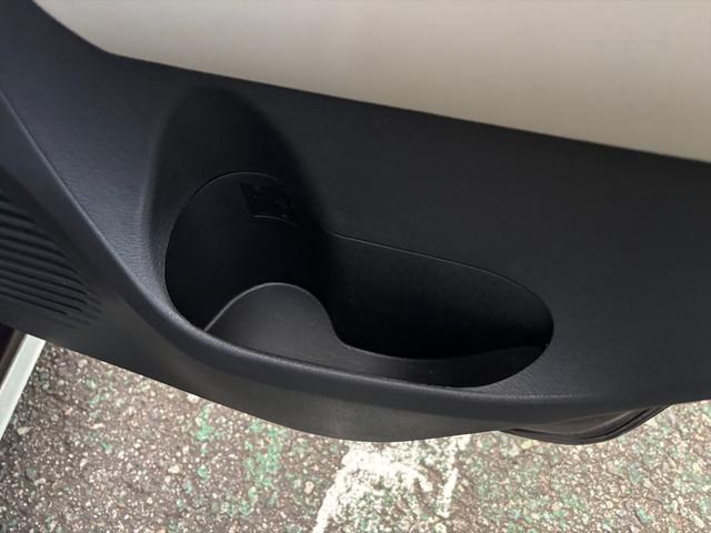 ミラココア ココアＸ純正メモリーナビ　Ｂｌｕｅｔｏｏｔｈ　ＤＶＤ再生　ツートンカラー　純正メモリーナビ　Ｂｌｕｅｔｏｏｔｈ　ＤＶＤ再生　フルセグＴＶ　ＣＤ録音　スマートキー　プッシュスタート　アイドリングストップ　純正ＭＯＭＯステアリング　ドラレコ　試乗ＯＫ（69枚目）