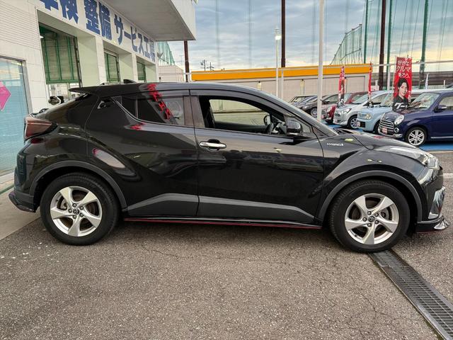 Ｃ－ＨＲ Ｓ　ＬＥＤエディション　ハイブリッド　純正フルエアロ試乗ＯＫ　純正エアロＦＳＲ　セーフティセンス　プリクラッシュセーフティ　レーダークルコン　ＬＥＤヘッドランプ　シーケンシャルウインカー　９インチナビＴＶ　Ｂｌｕｅｔｏｏｔｈ　バックカメラ　ＥＴＣ　試乗ＯＫ（8枚目）