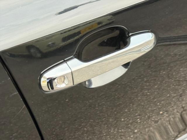 Ｃ－ＨＲ Ｓ　ＬＥＤエディション　ハイブリッド　純正フルエアロ試乗ＯＫ　純正エアロＦＳＲ　セーフティセンス　プリクラッシュセーフティ　レーダークルコン　ＬＥＤヘッドランプ　シーケンシャルウインカー　９インチナビＴＶ　Ｂｌｕｅｔｏｏｔｈ　バックカメラ　ＥＴＣ　試乗ＯＫ（16枚目）