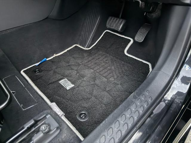 Ｃ－ＨＲ Ｓ　ＬＥＤエディション　ハイブリッド　純正フルエアロ試乗ＯＫ　純正エアロＦＳＲ　セーフティセンス　プリクラッシュセーフティ　レーダークルコン　ＬＥＤヘッドランプ　シーケンシャルウインカー　９インチナビＴＶ　Ｂｌｕｅｔｏｏｔｈ　バックカメラ　ＥＴＣ　試乗ＯＫ（22枚目）