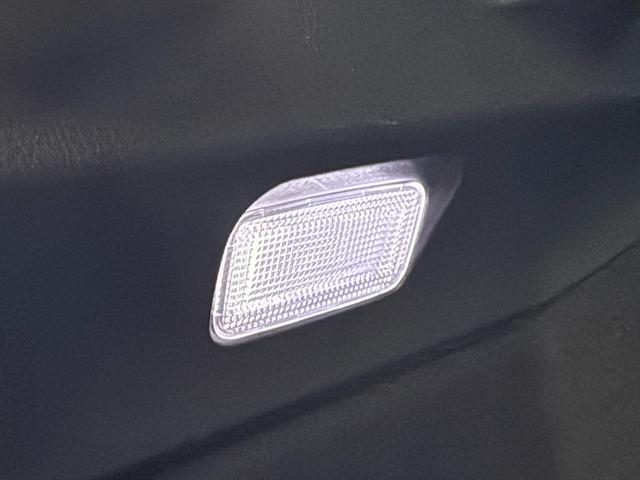 Ｃ－ＨＲ Ｓ　ＬＥＤエディション　ハイブリッド　純正フルエアロ試乗ＯＫ　純正エアロＦＳＲ　セーフティセンス　プリクラッシュセーフティ　レーダークルコン　ＬＥＤヘッドランプ　シーケンシャルウインカー　９インチナビＴＶ　Ｂｌｕｅｔｏｏｔｈ　バックカメラ　ＥＴＣ　試乗ＯＫ（24枚目）