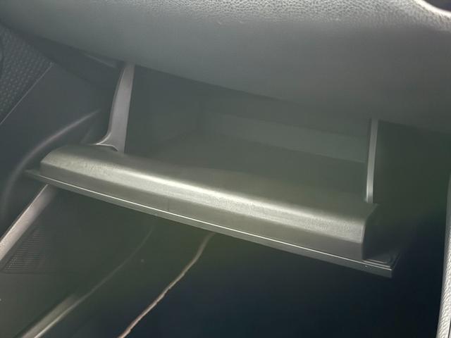 Ｃ－ＨＲ Ｓ　ＬＥＤエディション　ハイブリッド　純正フルエアロ試乗ＯＫ　純正エアロＦＳＲ　セーフティセンス　プリクラッシュセーフティ　レーダークルコン　ＬＥＤヘッドランプ　シーケンシャルウインカー　９インチナビＴＶ　Ｂｌｕｅｔｏｏｔｈ　バックカメラ　ＥＴＣ　試乗ＯＫ（37枚目）