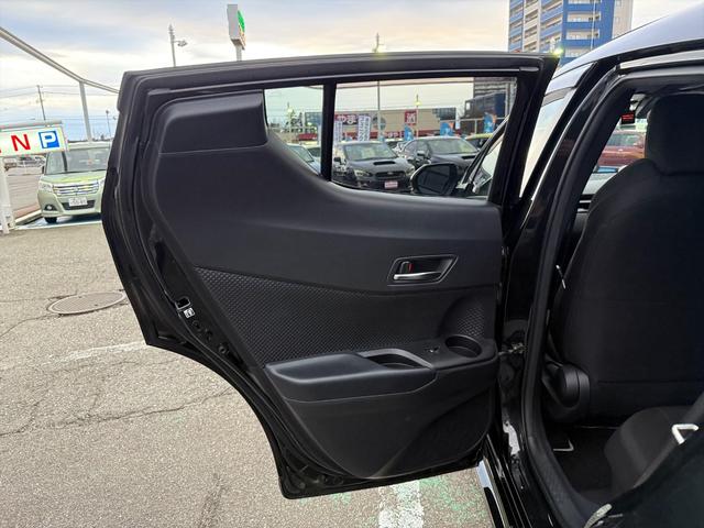 Ｃ－ＨＲ Ｓ　ＬＥＤエディション　ハイブリッド　純正フルエアロ試乗ＯＫ　純正エアロＦＳＲ　セーフティセンス　プリクラッシュセーフティ　レーダークルコン　ＬＥＤヘッドランプ　シーケンシャルウインカー　９インチナビＴＶ　Ｂｌｕｅｔｏｏｔｈ　バックカメラ　ＥＴＣ　試乗ＯＫ（51枚目）