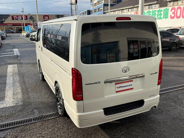 レジアスエースバン ロングスーパーＧＬ４ＷＤディーゼルＴタイベル交換済☆試乗ＯＫ　タイベル交換済　モデリスタフルエアロ　エアロボンネット　ＴＯＭ’ｓテールランプ　ＮＡＳＣＡＲタイヤ　１０インチアンドロイドナビ　Ｙｏｕｔｕｂｅアプリ　Ｂｌｕｅｔｏｏｔｈ　バックカメラ　ＥＴＣ　試乗ＯＫ（7枚目）