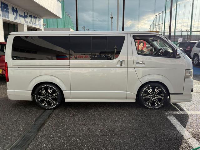 レジアスエースバン ロングスーパーＧＬ４ＷＤディーゼルＴタイベル交換済☆試乗ＯＫ　タイベル交換済　モデリスタフルエアロ　エアロボンネット　ＴＯＭ’ｓテールランプ　ＮＡＳＣＡＲタイヤ　１０インチアンドロイドナビ　Ｙｏｕｔｕｂｅアプリ　Ｂｌｕｅｔｏｏｔｈ　バックカメラ　ＥＴＣ　試乗ＯＫ（10枚目）