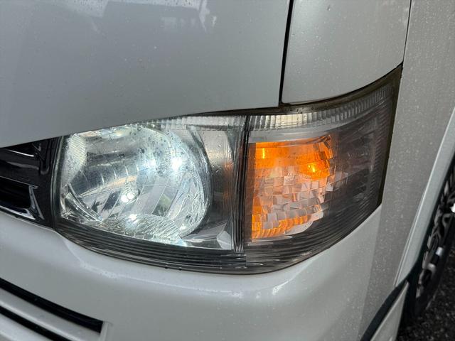 レジアスエースバン ロングスーパーＧＬ４ＷＤディーゼルＴタイベル交換済☆試乗ＯＫ　タイベル交換済　モデリスタフルエアロ　エアロボンネット　ＴＯＭ’ｓテールランプ　ＮＡＳＣＡＲタイヤ　１０インチアンドロイドナビ　Ｙｏｕｔｕｂｅアプリ　Ｂｌｕｅｔｏｏｔｈ　バックカメラ　ＥＴＣ　試乗ＯＫ（12枚目）